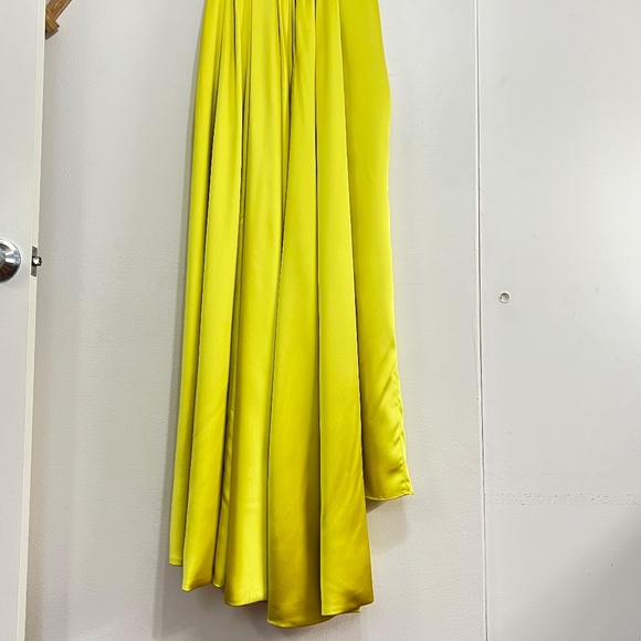 Mac Duggal 12443 V-Neck High Slit Satin Gown Chartruese size 8 - Picture 8 of 11